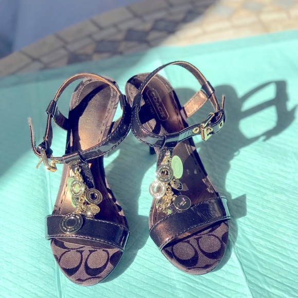 Coach Signature-C Patent Leather High Heels in Dark Brown Size 6.5 - Picture 3 of 11